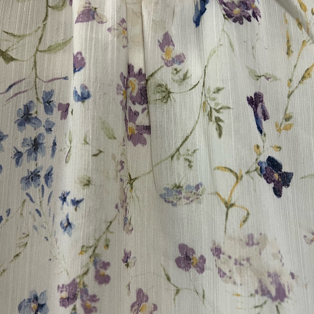 Express Blouse with Floral pattern - Picture 3 of 7